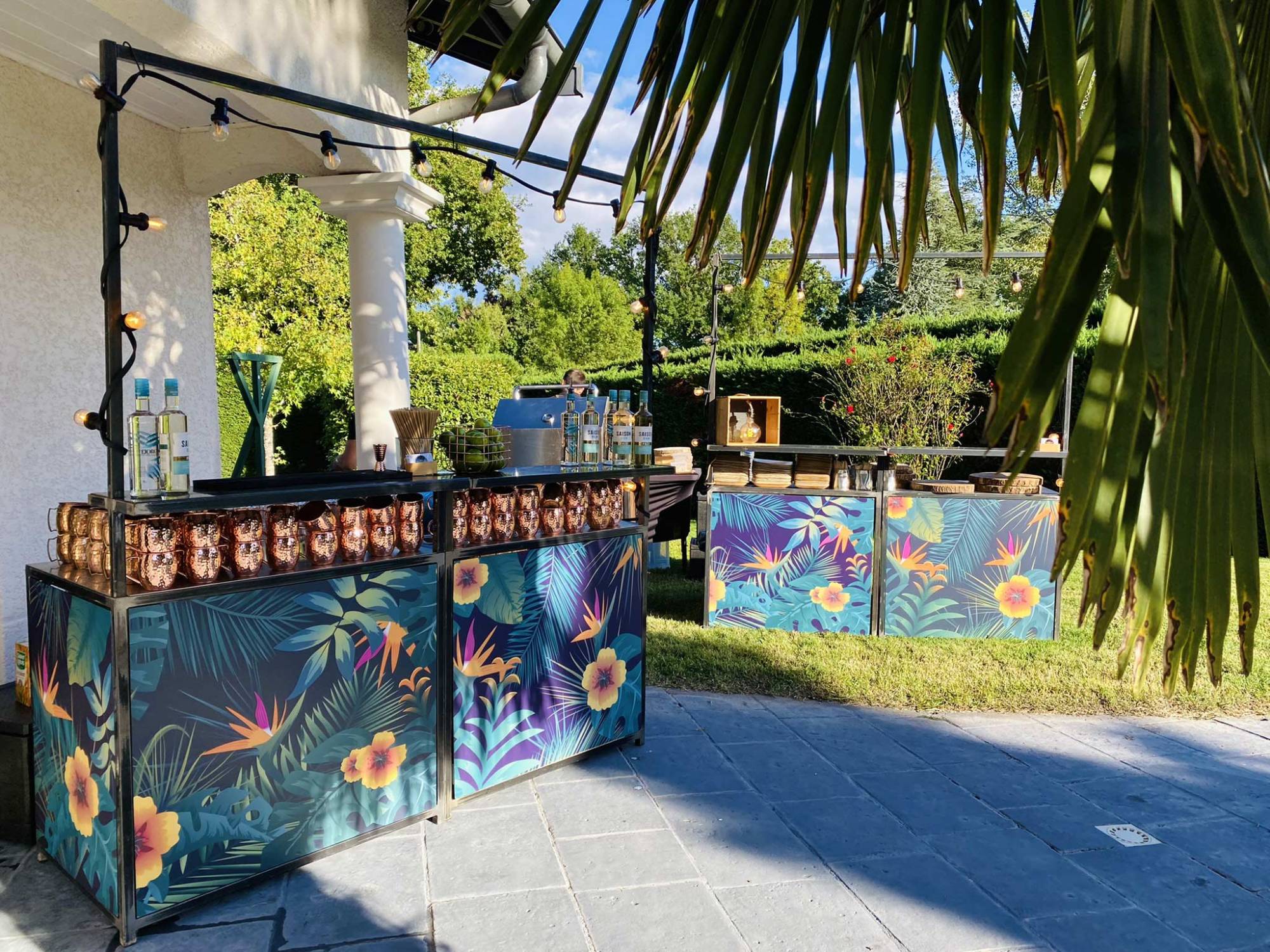 Bar à cocktail privatisable à louer avec ou sans animateur professionnel de la mixologie dans les Monts d'Or