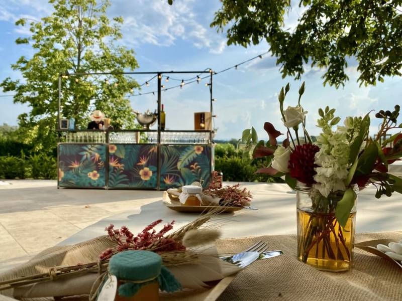 Votre mariage à votre image, à domicile, avec un Bar à Cocktail pour vos convives 